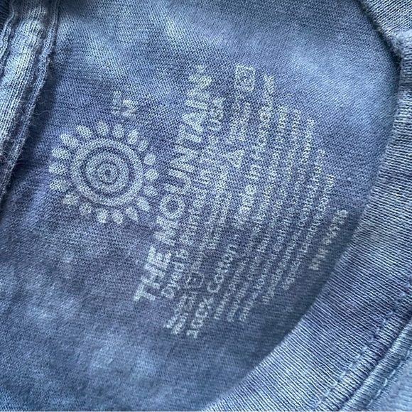 The mountain bulldog dog blue tie dye T-shirt - Picture 8 of 8